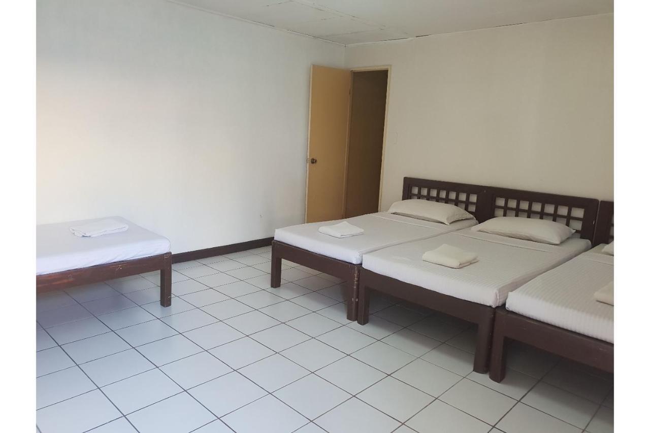 Saltimboca Tourist In Hotell Bacolod Eksteriør bilde