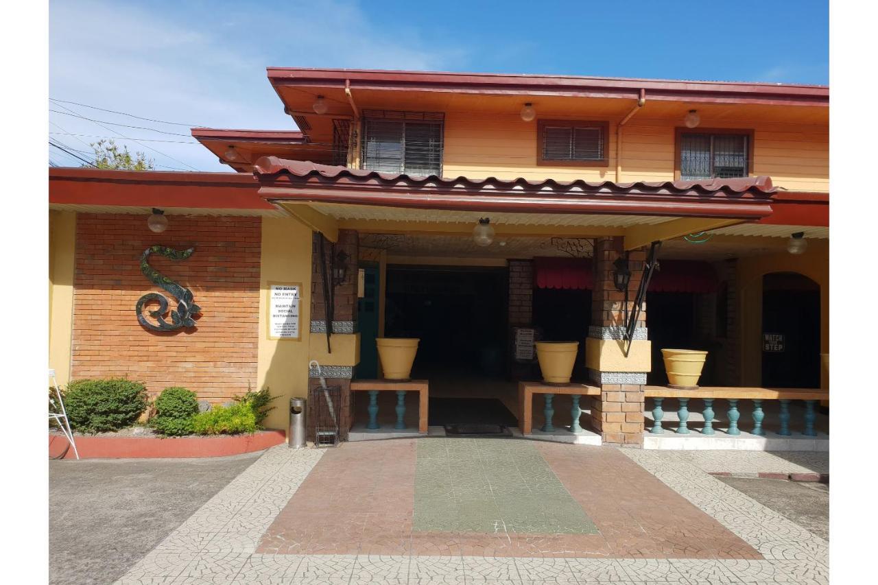Saltimboca Tourist In Hotell Bacolod Eksteriør bilde