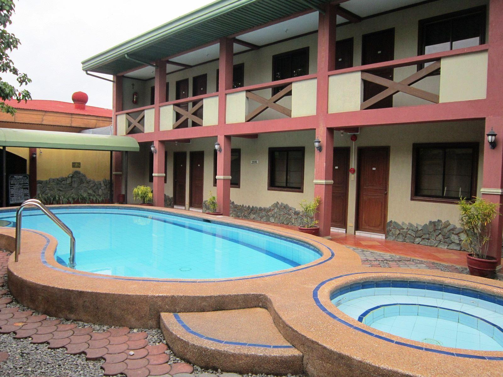 Saltimboca Tourist In Hotell Bacolod Eksteriør bilde